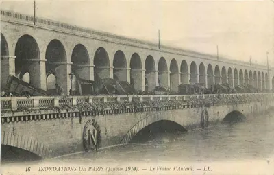Inundações de Paris (Janeiro 1910) — O Viaduto de Auteuil — LL. — N° 16