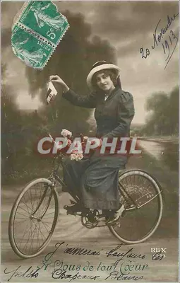 Mulher em bicicleta — cena de carta postal — editor REX n°1653