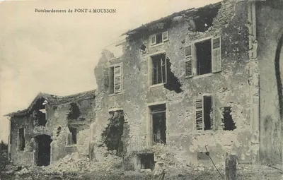 Bombardeamento em PONT-à-MOUSSON — Reprodução Proibida — Editor Adrien
