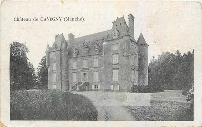 Castelo de CAVIGNY (Manche) — vista do castelo com telhados de ardósia e torres — editor não identificado