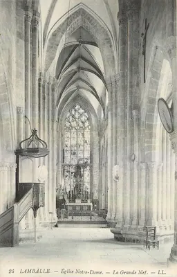 Lamballe — Igreja de Nossa Senhora — A Grande Nave — LL. — N° 24