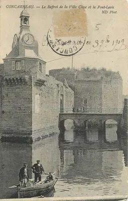 Concarneau — A Torre da Igreja da Cidade Fechada e o Ponte-Levis — ND Fot.