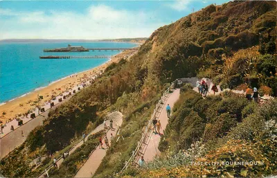 East Cliff, Bournemouth — vista da praia e do farol — editor Salmon Cameracolor