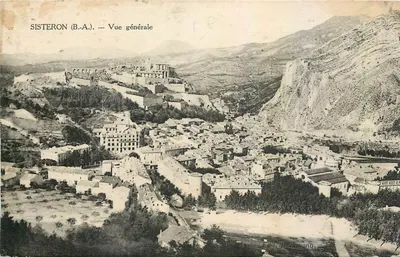Sisteron (B.A.) — Vista geral — Editor: B. Bermano