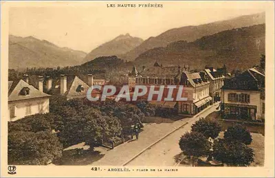 Argelès — Praça da Prefeitura — Les Hautes Pyrénées — editor Pyr-Ocánane & Boubouche Frères, n° 421