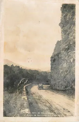 Rodovia de Vic-sur-Cère ao Libran — Env. de Vic-sur-Cère — Lavy at Nourdin & Letailleur, Paris, Imp.