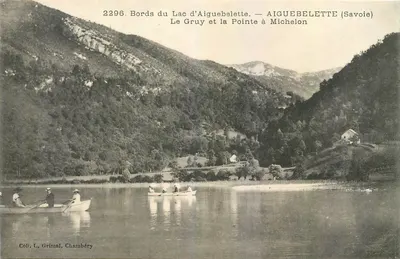 Margens do Lago d'Aiguebelette — Aiguebelette (Savoie) — Le Gruy e a Ponta de Michelon — Coleção L. Grimal, Chambéry