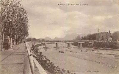Crest — O Ponte sobre a Drôme — Muletier, rapeterie