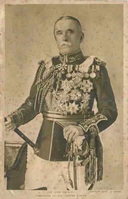 Sir John French — Comandante das Forças Britânicas — Foto A. Corbett