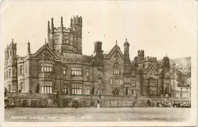 Margam Castle, Port Talbot — vista do castelo vitoriano com visitantes — editor anônimo, n° de série 4962