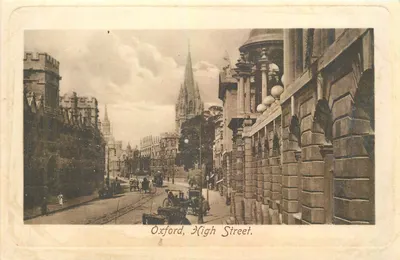 Oxford, High Street — vista da rua com igreja e trêmio — número de série não visível