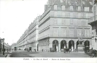 Paris - La Rue de Rivoli - Statue de Jeanne d'Arc