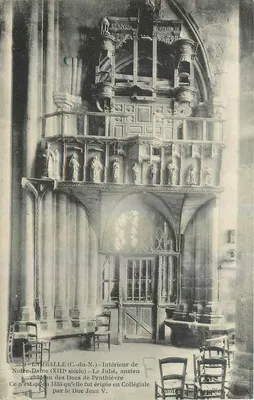 Lamballe (C.-du-N.) - Interior de Notre-Dame (século XIII) - O Jubé, antigo castelo dos Ducs de Penthièvre