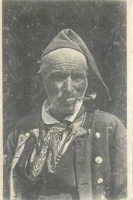 Homem breton em traje folclórico — Plougasnet — Édito-Service S.A. n° CEE D2 465 51 11