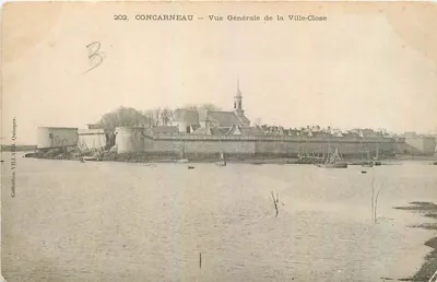 Concarneau — Vista Geral da Ville-Close — Coleção Villard, Quimper