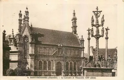 Saint-Thégonnec (Finistère) — O Calvário e o Ossuário — Século XVI