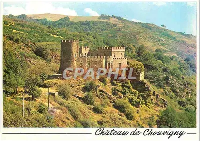 Castelo de Chouvigny — Pitoresca Auvergne — As edições nivernais
