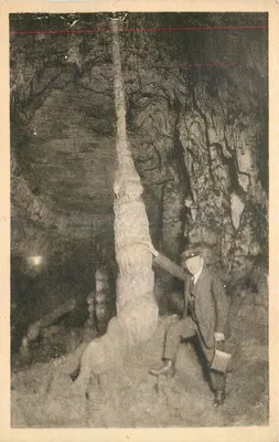 O Círio Pascal — Grutas de Arcy-sur-Cure (Yonne) — A. Joublin