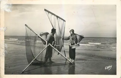 Bilhete postal moderno Littoral Norte Pescadores de Gambas
