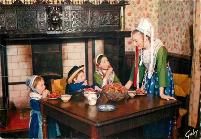 Família de Plougaouet-Daoulas — Prova de morangos — Edições Gaby