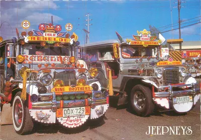 Jeepneys — modos de transporte público coloridos — National Book Store, Filipinas