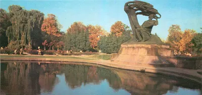 Varsóvia — Monumento a Fryderyk Chopin — editor Biuro Wydawnicze „RUCH”
