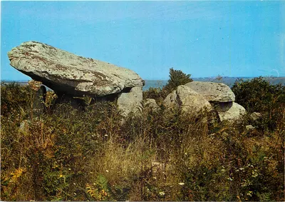 Ilha dos Monges (Morbihan) — A dolmene de Pen-Hap — Edições Artaud & Cie, Nantes