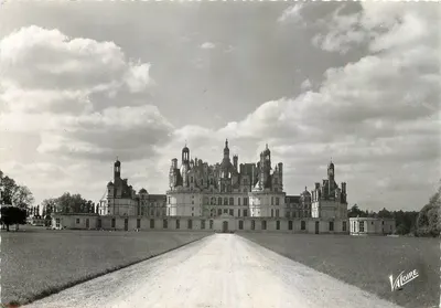 Chambord — Fachada sul do castelo (século XVI) — Éditions Valoire