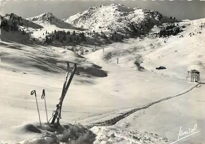As Três Vales — Courchevel — Partida do Teleférico do Sinal do Ariondaz — Edições Fotográficas ANSOL (Savoie)