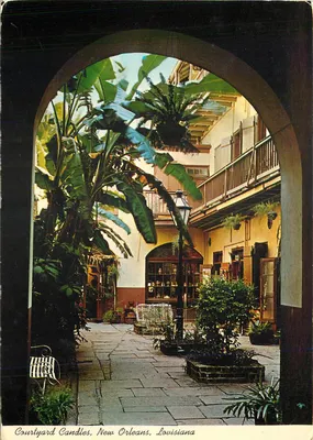 Courtyard Candles, New Orleans, Louisiana — editor: International Post Card, D-17650