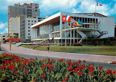 Hôtel des Nations — Royan — Éditions d'Avénir