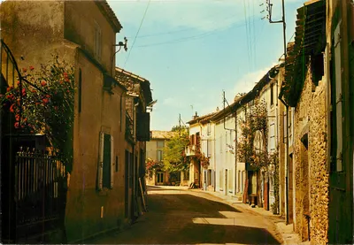 La Redorte (11) Aude — Een pittoreske straat — T. GACOBBI Fotostudio Provence