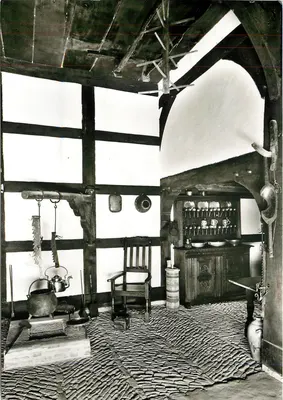 Interior de uma cozinha medieval — Heimathaus dos Lippischen Landesmuseums (Detmold) — Cramers Kunsthistor. KG