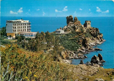 Cefalù — Hotel Kalura e as falésias — Ediz. F.lli Barracato n°15