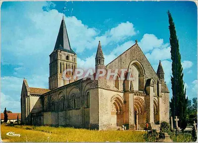 Aulnay (Charente-Maritime) — Igreja romana do século XII — Impressor Combier