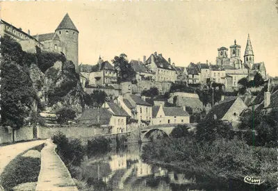 Vila de Senarclens — vista do castelo e da igreja — editor Cim