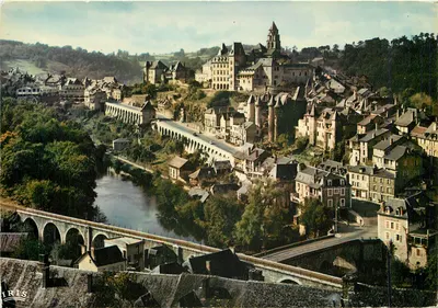 Uzerche (Corrèze) — Vista geral dominando a Vézère — Edição Théodore MEXICHROME