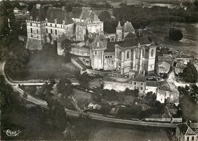 Castelo de Biron — Dordogne — Edições Aéreas Combier