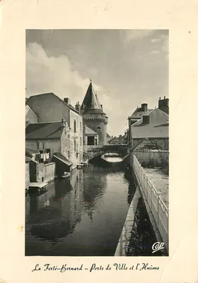 La Ferlé-Bernard — Porta da Cidade e o Canal da Huisne — CAP