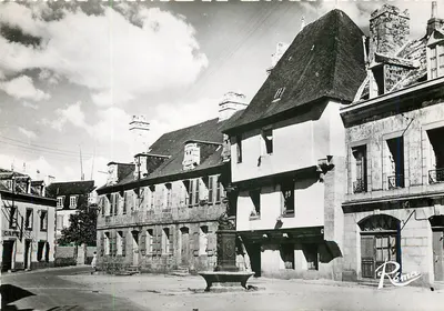 Concarneau (Finistère) — A Cidade Fechada e sua Fonte — Edições Compagnie Ouest - Quimper