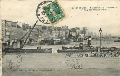 Bilhete postal antigo Cherbourg — O Píer do Comércio e o Qui Alexandre III