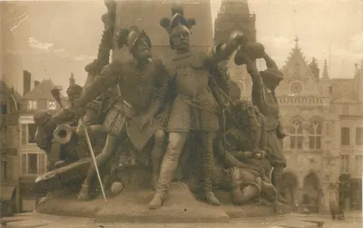Monumento de 1557 — Saint-Quentin — editor LL