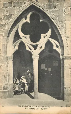 Perros-Guirec (Côtes-du-Nord) — O Portal da Igreja — ND. Phot.
