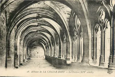 Abadia de LA CHAISE-DIEU — O Claustro (século XIV) — M.P. (n°28)