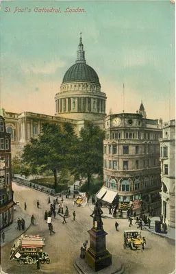 Catedral de São Paulo, Londres — vista da praça com estátua e veículos — Strand Series