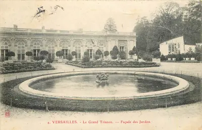 Versailles - O Grande Trianon — Facha das Jardins — editor N. MAUCER