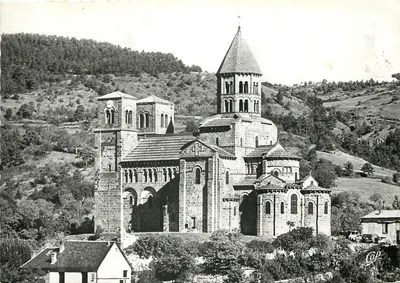 Igreja de Saint-Nectaire — Monumento histórico do século XII — Edição especial