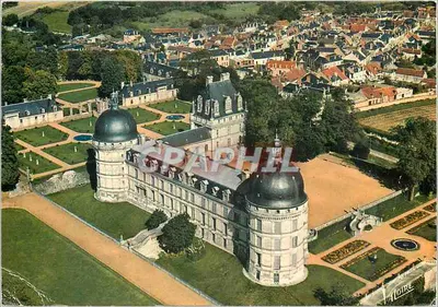 Castelo de Valencay — Vista aérea da asa oriental e da cidade — Edições LECONTE, H. 9.804