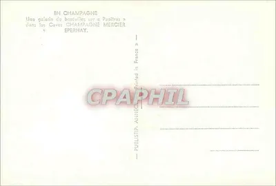 Champagne — Galeria butelek w kryptach Mercier w Epernay — Fotografia Poire — Rewers