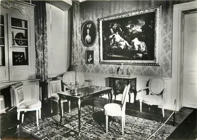 Castelo de Aulteribe — Pequeno Salão - Biblioteca — Service Commercial Palais Historiques